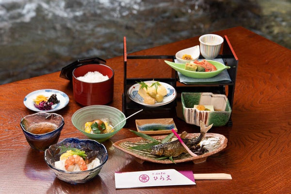 【京都府北部・兵庫県北部エリア発】新緑の京都!京の奥座敷・貴船「ひろ文」の川床料理と貴船神社 日帰り2